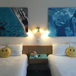 Beverly Laurel Hotel
