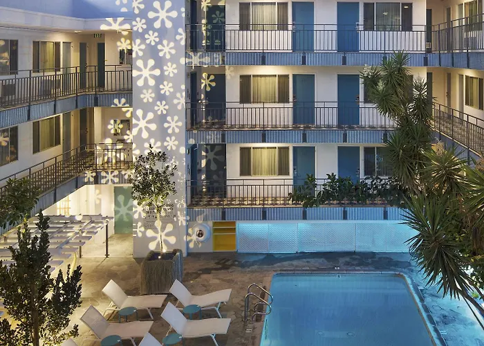 Beverly Laurel Hotel