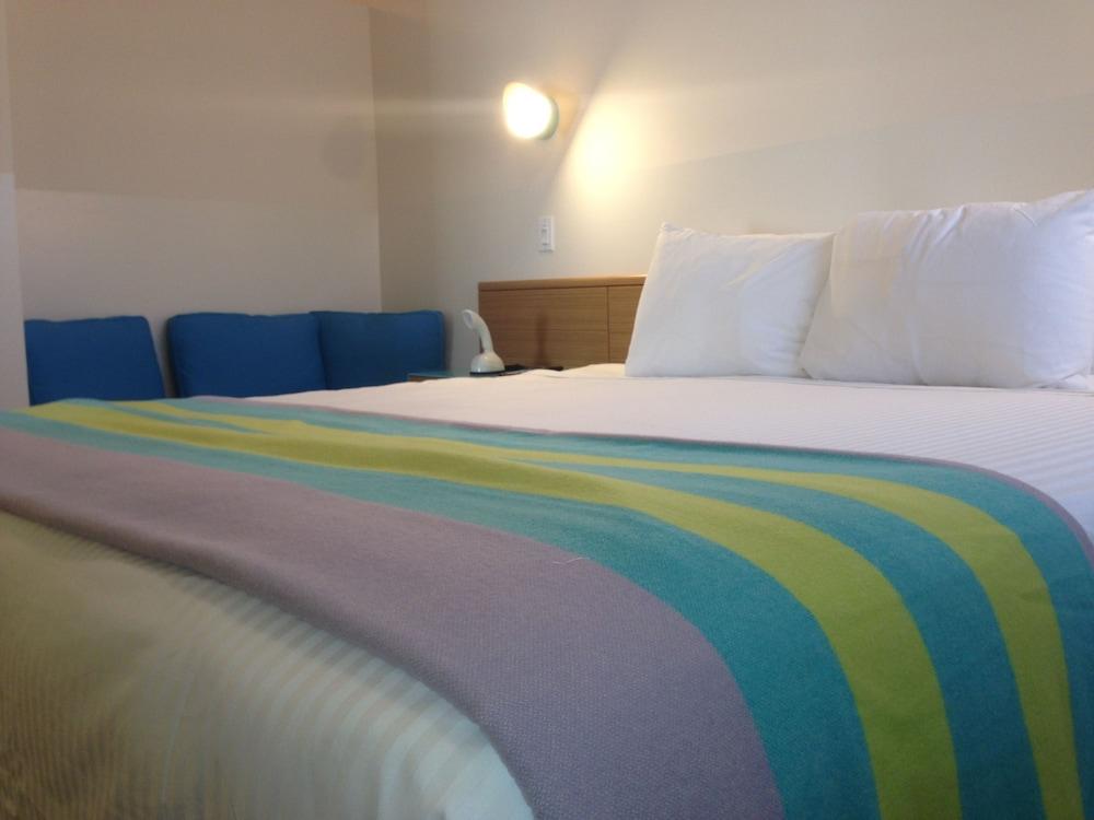 Beverly Laurel Motel 3*